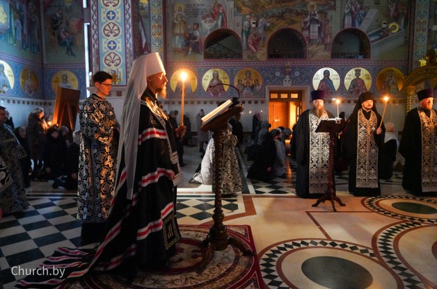 Во вторник первой седмицы Великого поста Митрополит Вениамин совершил повечерие с чтением Великого канона святого Андрея Критского в кафедральном соборе Рождества Христова города Солигорска Во вторник первой седмицы Великого поста Митрополит Вениамин совершил повечерие с чтением Великого канона святого Андрея Критского в кафедральном соборе Рождества Христова города Солигорска