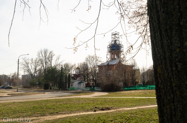 Митрополит Вениамин совершил освящение купола и крестов для строящегося храма в честь Введения во храм Пресвятой Богородицы в городе Минске