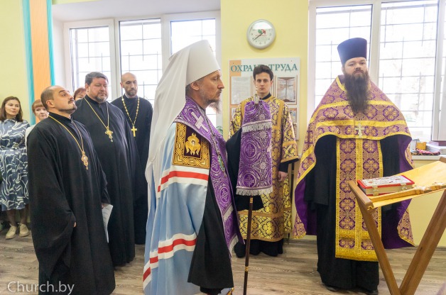 Патриарший Экзарх совершил молебен в больнице паллиативного ухода «Хоспис» города Минска